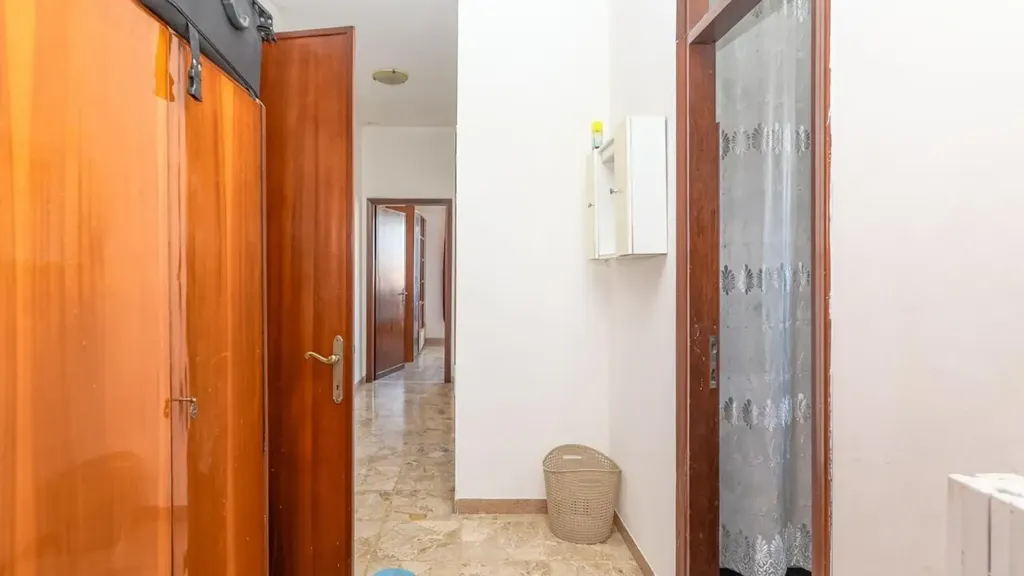 Esik - Spacious Apartment with Three Balconies in Campagna Lupia