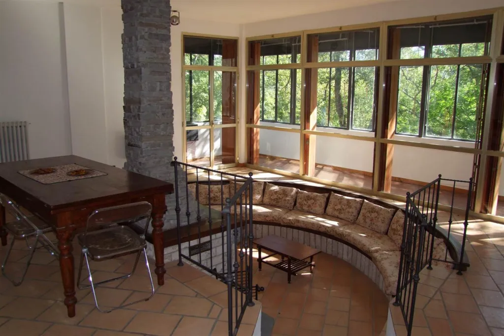 Sala da pranzo - Unique Round-Structured Villa in Pontassieve