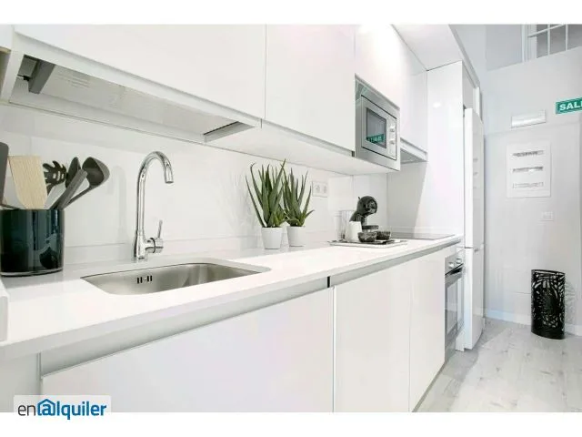 Cucina - 17th-Century Suite with Plaza View in Madrid