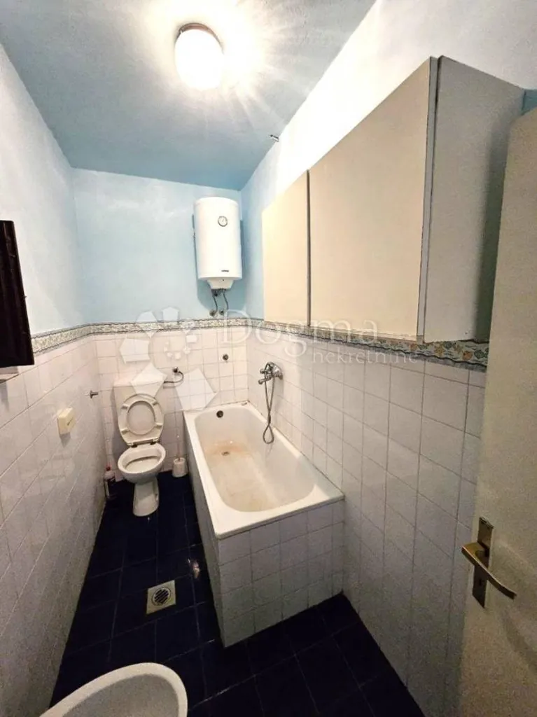 Vannitoad - Terraced House with Balcony in Oprtalj