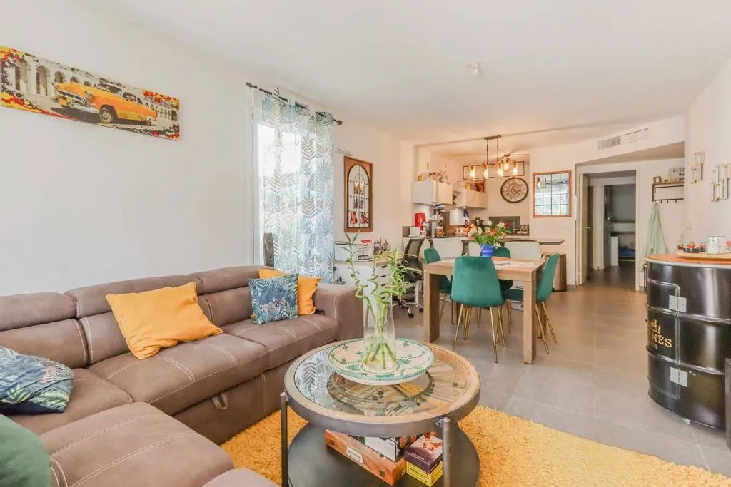 Séjour - Appartement Luxueux avec Terrasse à Menton