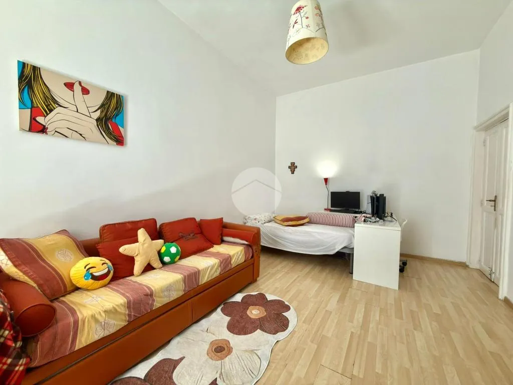Camere da letto - Rearranged Apartment with Balcony in Naples