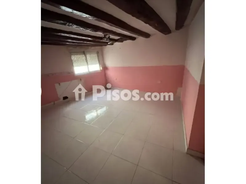 Pièces - House for Renovation with Potential in Alberite