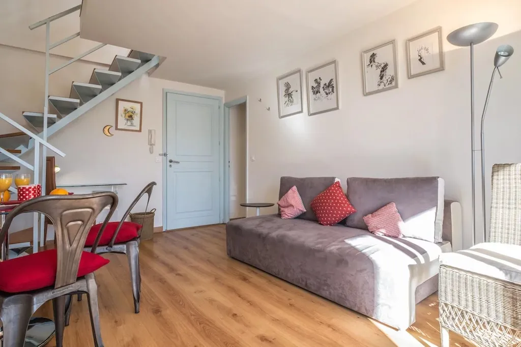 Séjour - Appartement Duplex avec Balcon au Cœur de Nice