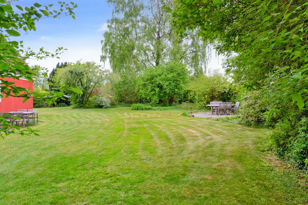 Aed - Villa with Multiple Outbuildings in Skårup, Fyn