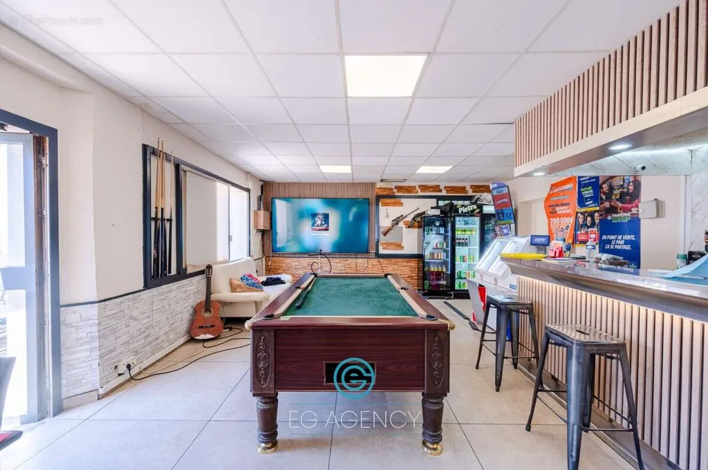 Ärihoone asukohas Marseille-12e