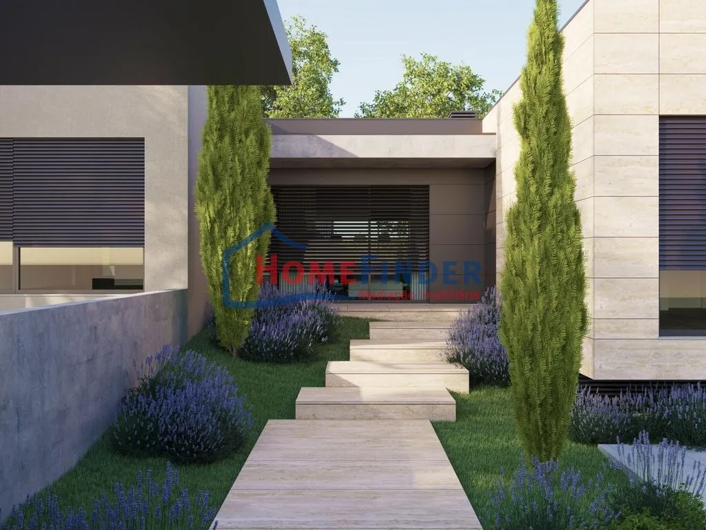 Contemporary House with Pool in Braga