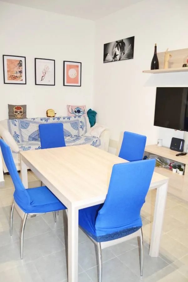 Salle à manger - Apartment with Balcony in Central Rivoli