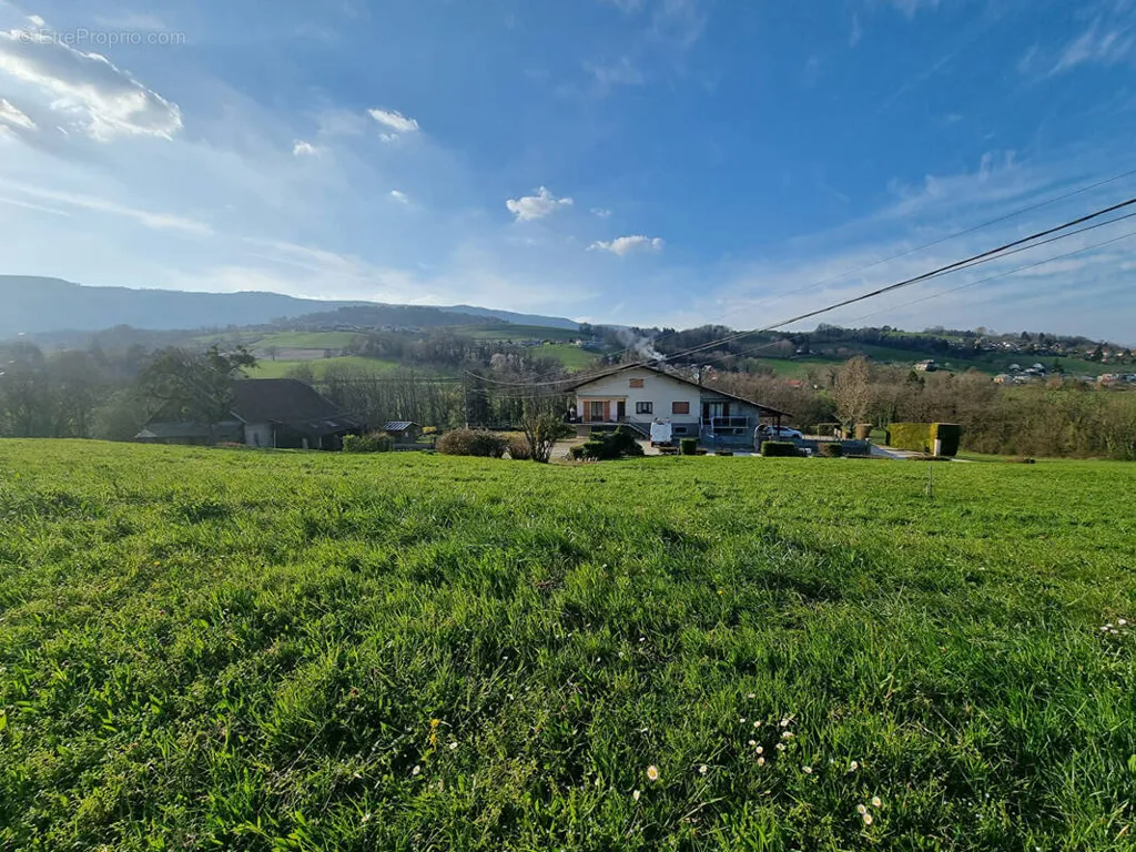 Aed - Buildable Plot with Mountain View in Rumilly