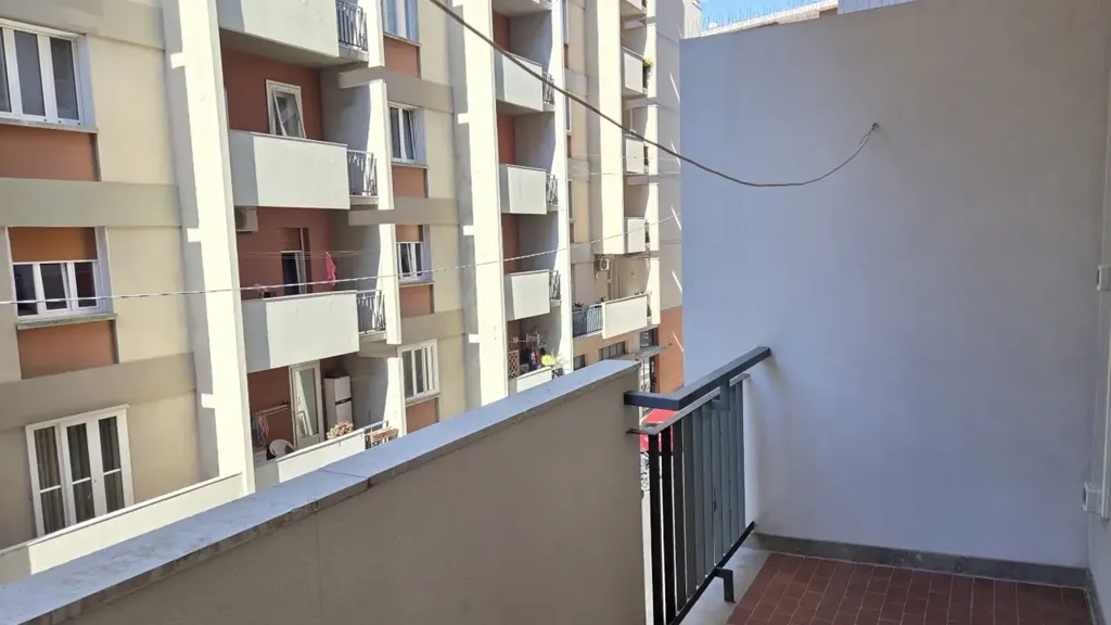 Appartement 2 pièces à IT
