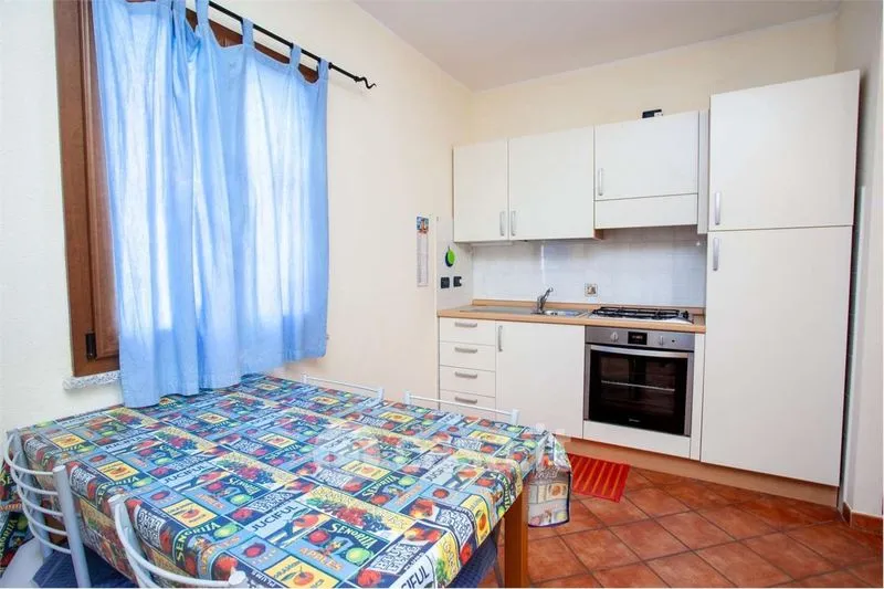 Köök - Bilocale with Pool in La Caletta, Siniscola