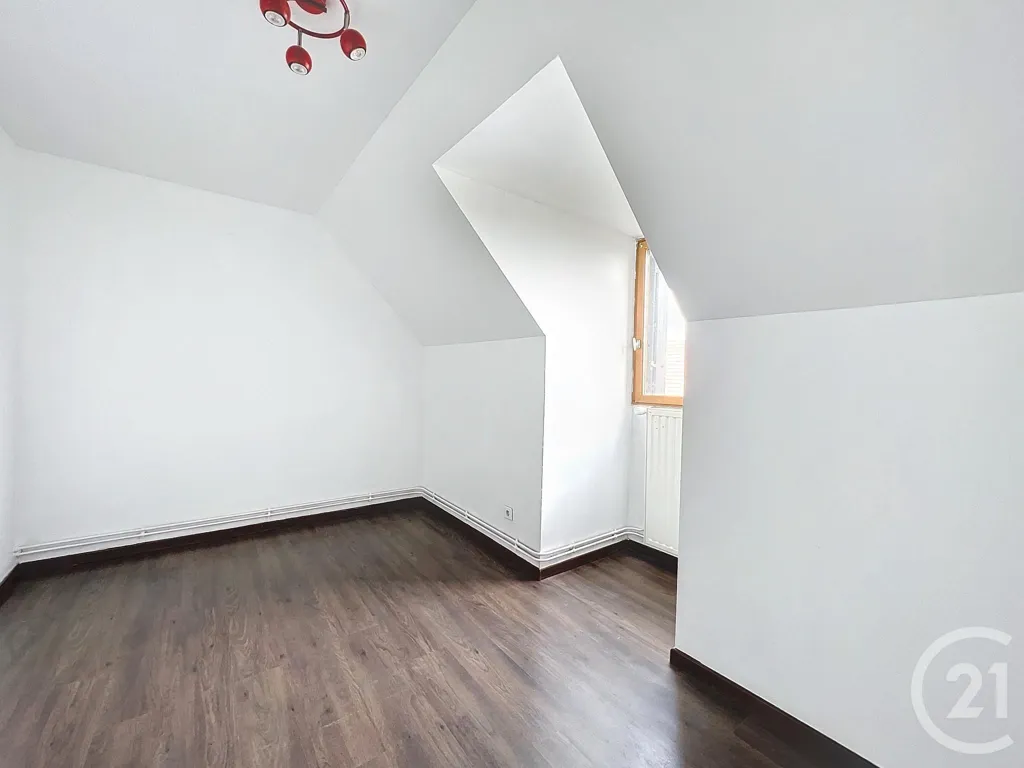 Toad - Duplex House with Garden in Gouaix