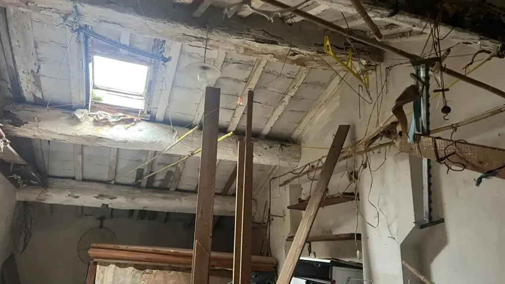 Pièces - Historic Home for Renovation in Santarcangelo