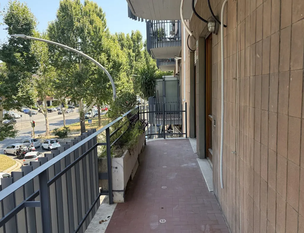 Balcone - Apartment with Balconies in Conca D'Oro, Rome