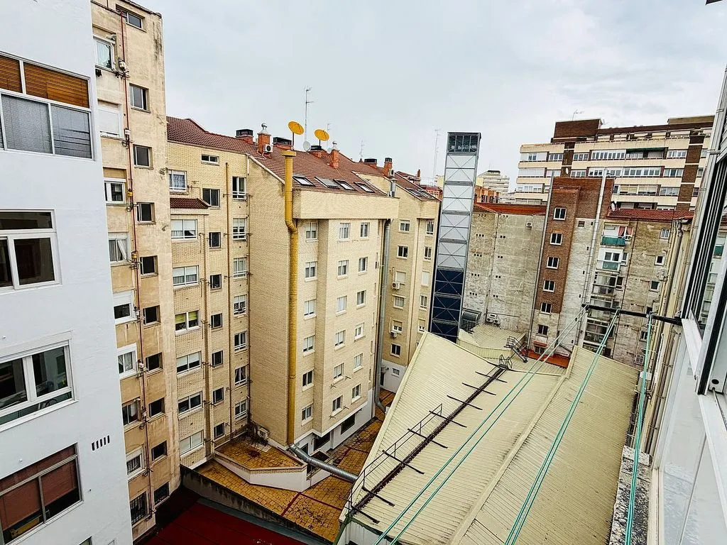 Aed - Bright Apartment with Patio in Valladolid