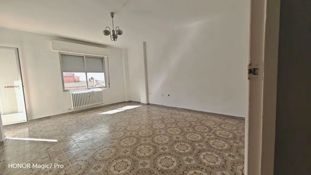 Rooms - Flat with Balcony in Las Viñas, Zamora