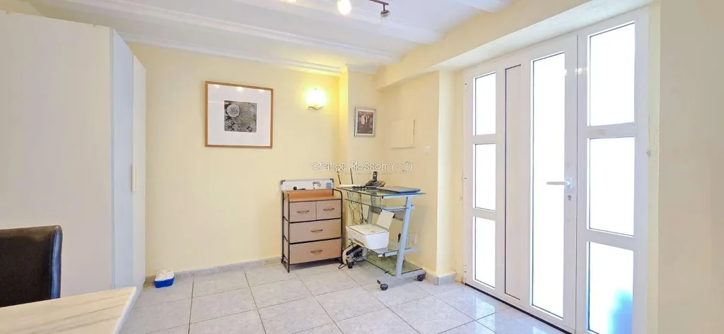 Studio - Charming Townhouse with Sun Lounge in Ador