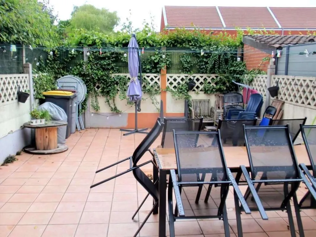 Terrazza - Three-Bedroom House with Garden in Courrières