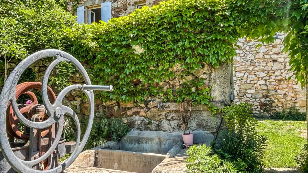Jardin - Mas Rénové avec Piscine Chauffée près d'Uzès