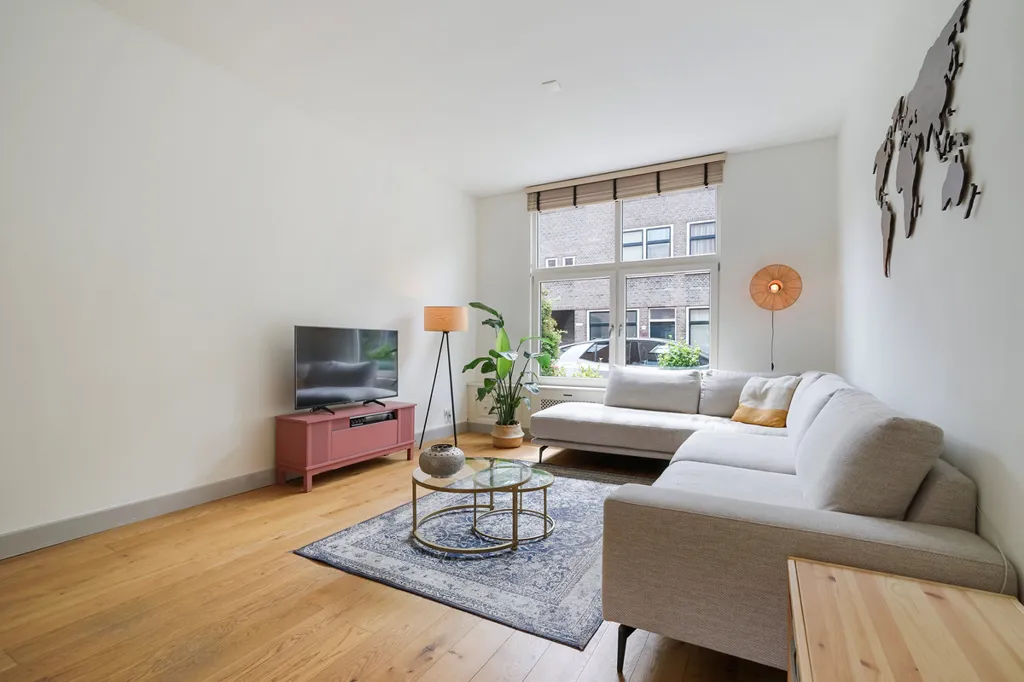 Séjour - Ground Floor Flat with Deep Garden in 's-Gravenhage