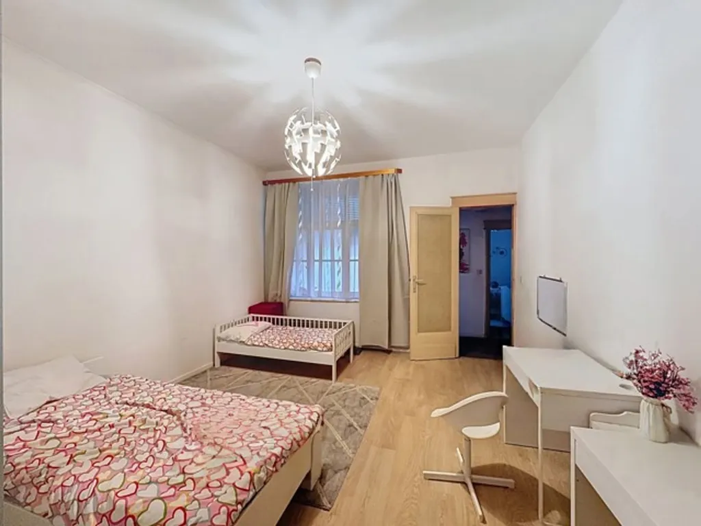 Magamistoad - 2-Bedroom Apartment with Terrace in Schaerbeek