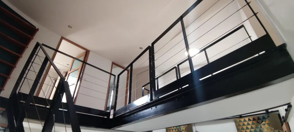 Stanze - Converted Atelier Apartment with Private Garden in Vanves
