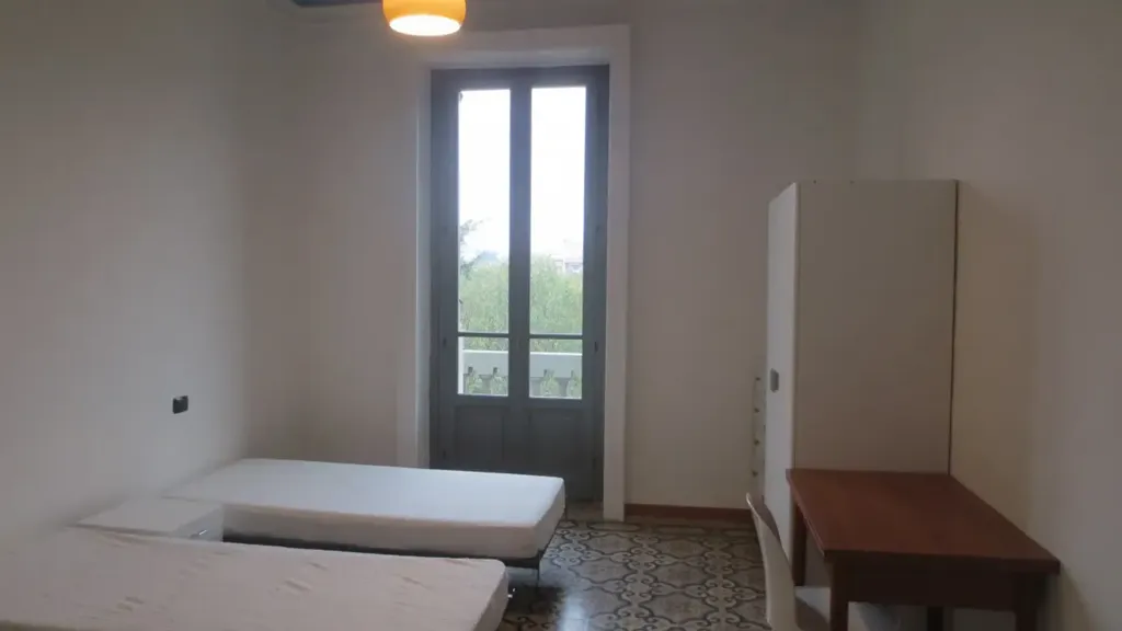 Bedrooms - Rented Apartment with Balcony in Milan