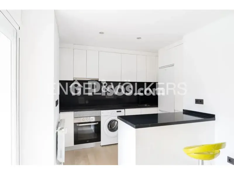 Köök - Furnished Flat with Pool in Fuencarral