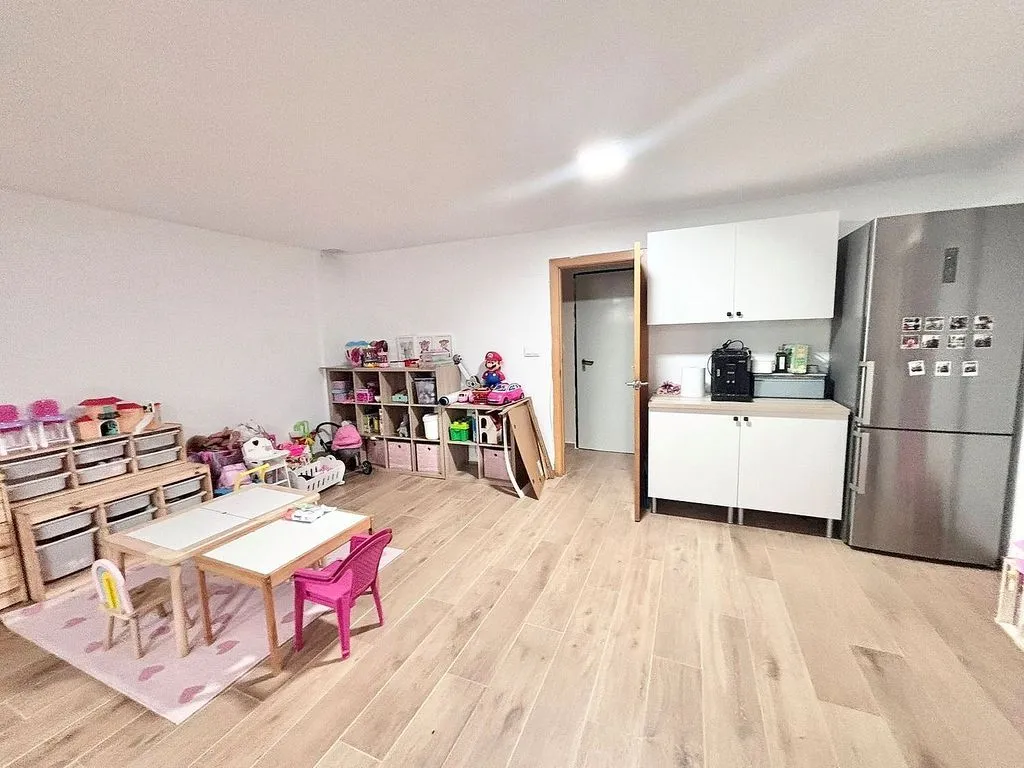 Pièces - Semi-Detached Villa with Private Garden in Mutxamel