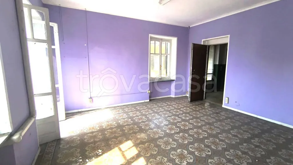 Toad - Triplex Apartment with Balconies in Chivasso