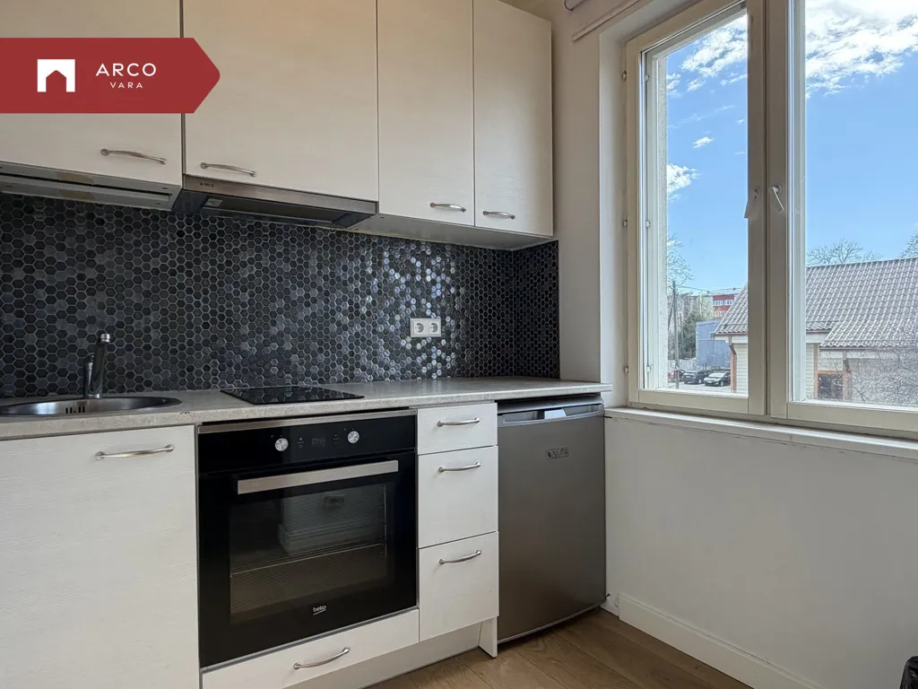 Appartement 2 pièces à EE