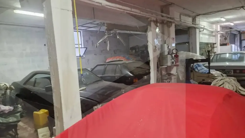 Garage - Garage with Ramp in Ciampino