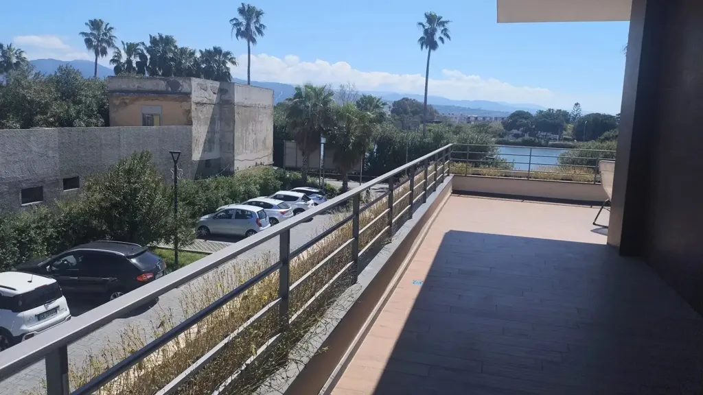 Balcon - Lakefront Apartment in Ganzirri, Messina