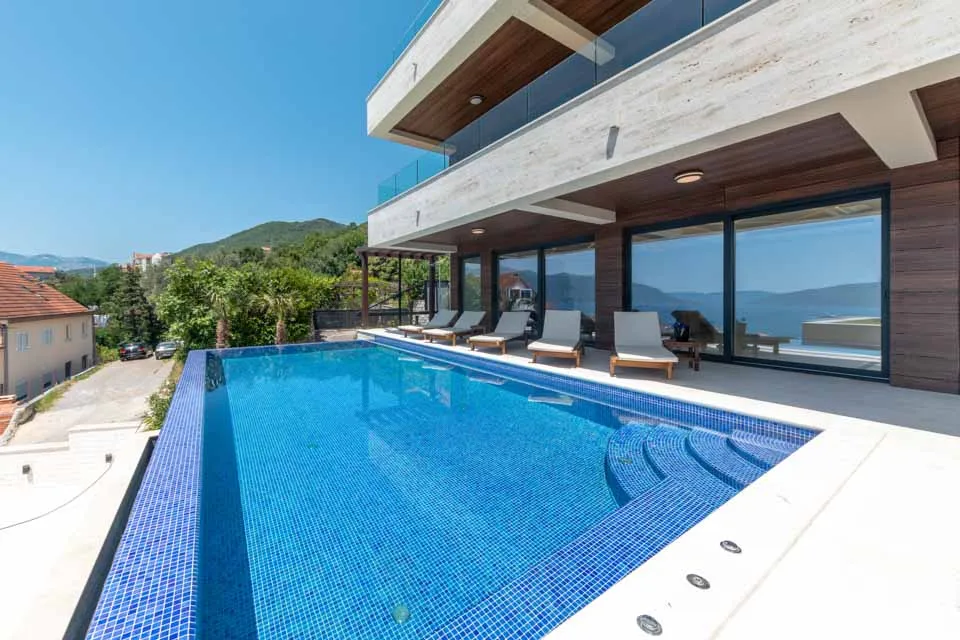 Piscine - Maison 5 chambres à Tivat