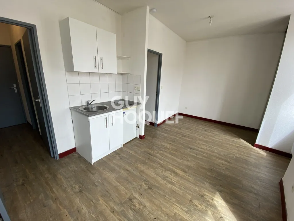 Köök - Student-Friendly Flat near Valence Centre