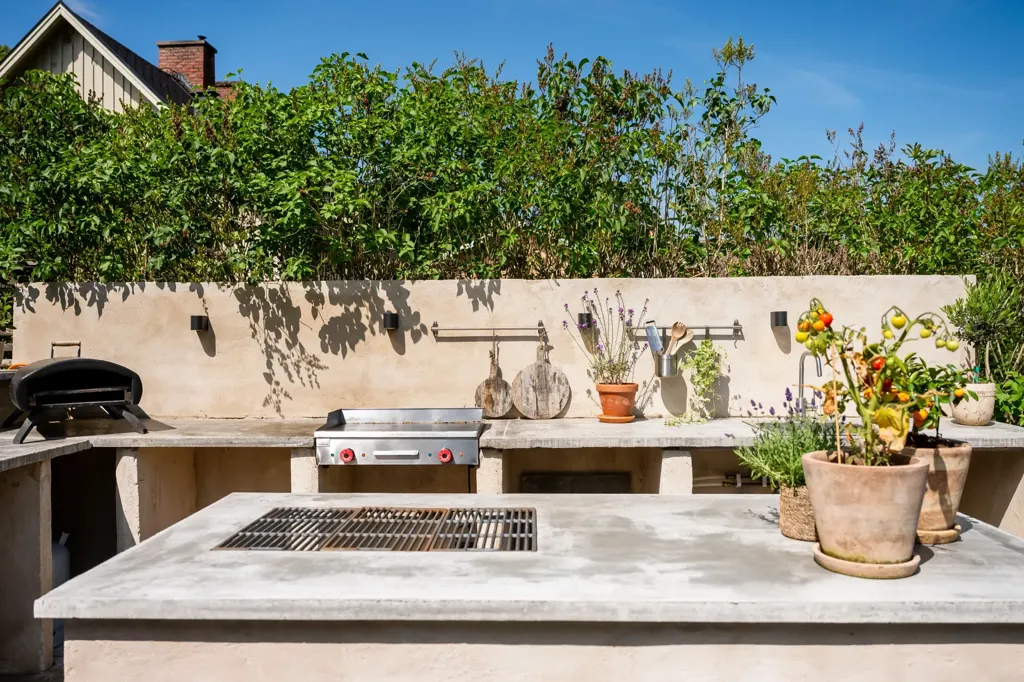 Terrasse - Generous Family Home with Development Potential in Tyringe