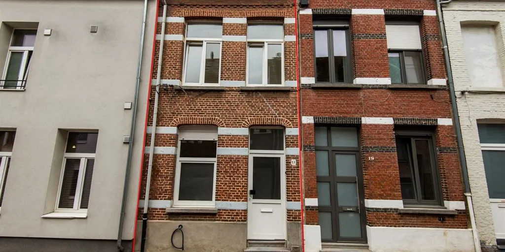 Extérieur - Maison Charmante avec 3 Chambres à Lier