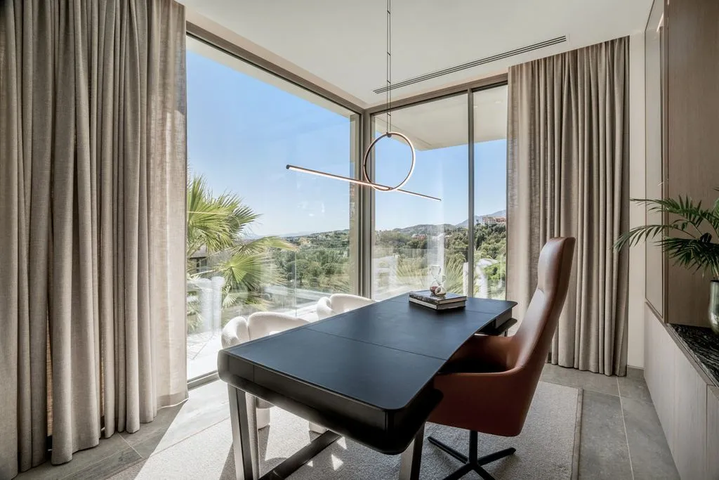 Kabinet - Luxury Villa with Spa in La Quinta