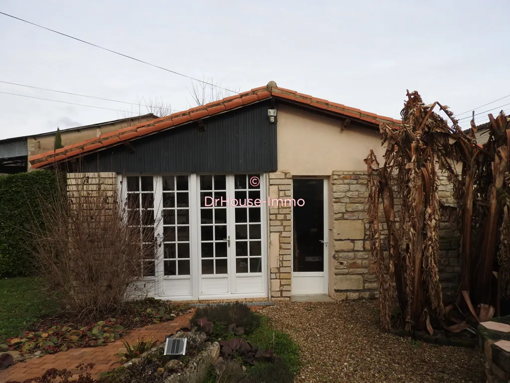 Extérieur - Maison de Plain Pied avec Jardin à Sansais