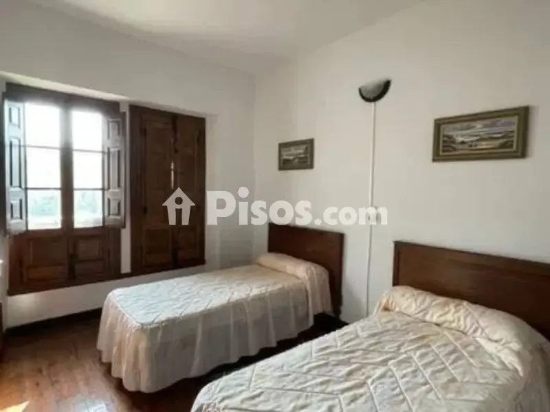 Magamistoad - Historic Indian-Style Chalet in Llanes