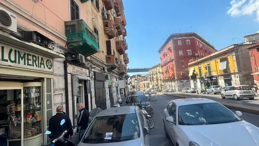 Välivaade - Studio Apartment in Central Calata Capodichino, Naples