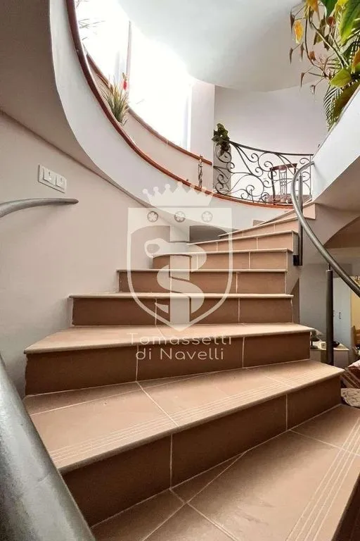 Toad - Detached House with Multiple Units in Torrelodones
