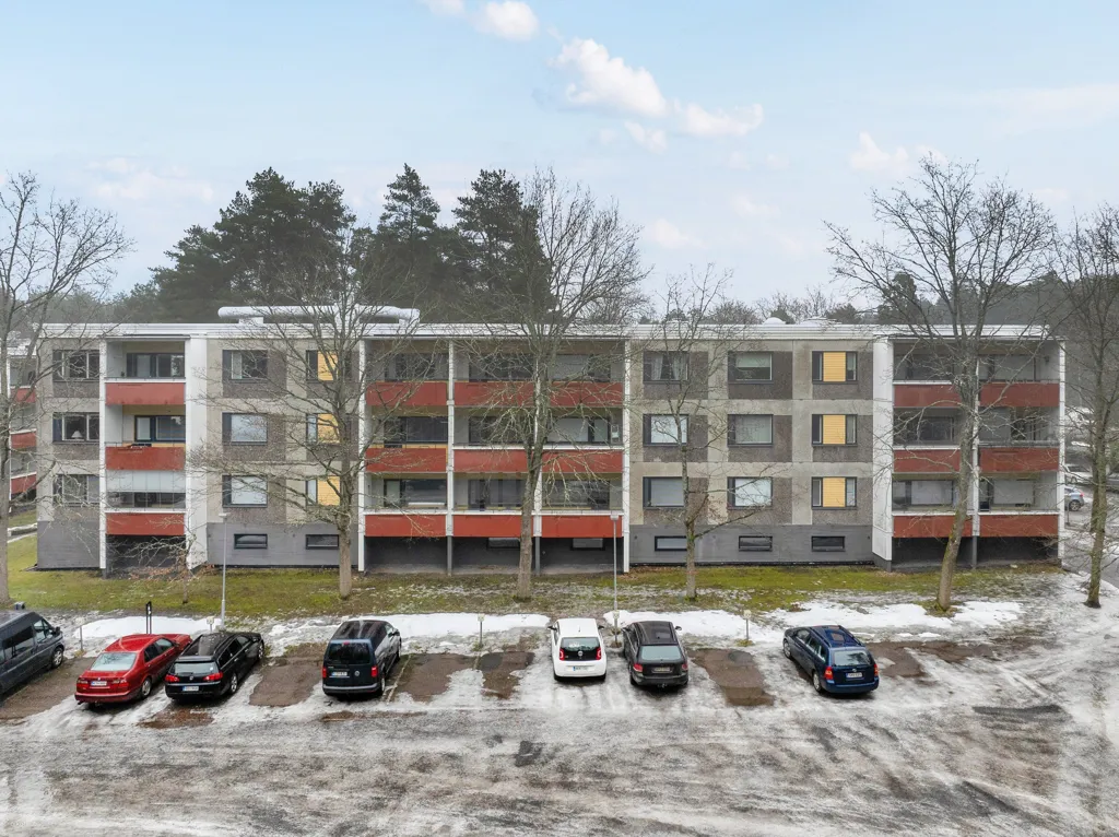 Exterior - Two-Bedroom Flat with Garden View in Runosmäki