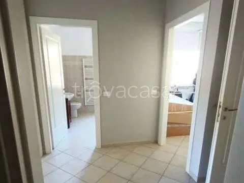 Esik - Second Floor Apartment with Ripostiglio in Piobbico
