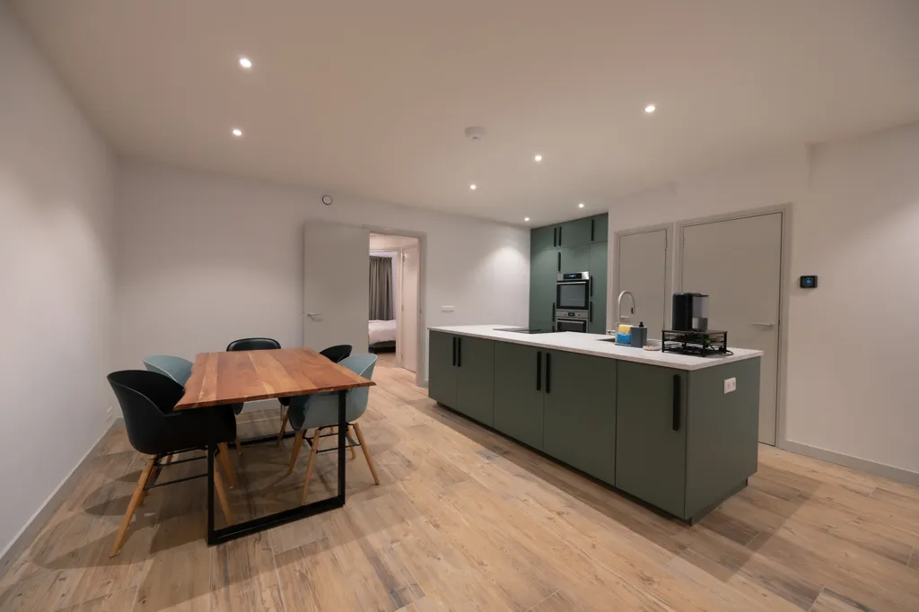Söögituba - Modernised Ground Floor Flat with Garden in Amsterdam-Zuid