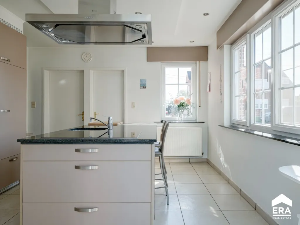 Cuisine - Maison avec Jardin et Jacuzzi à Nieuwerkerken