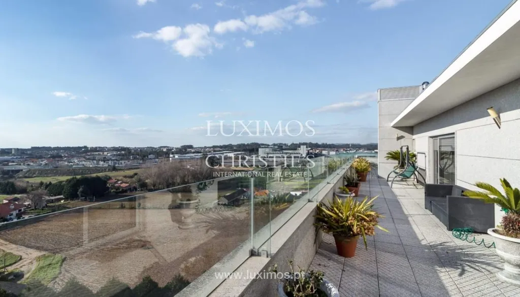 Terrasse - Luxury Penthouse with Gym in Maia