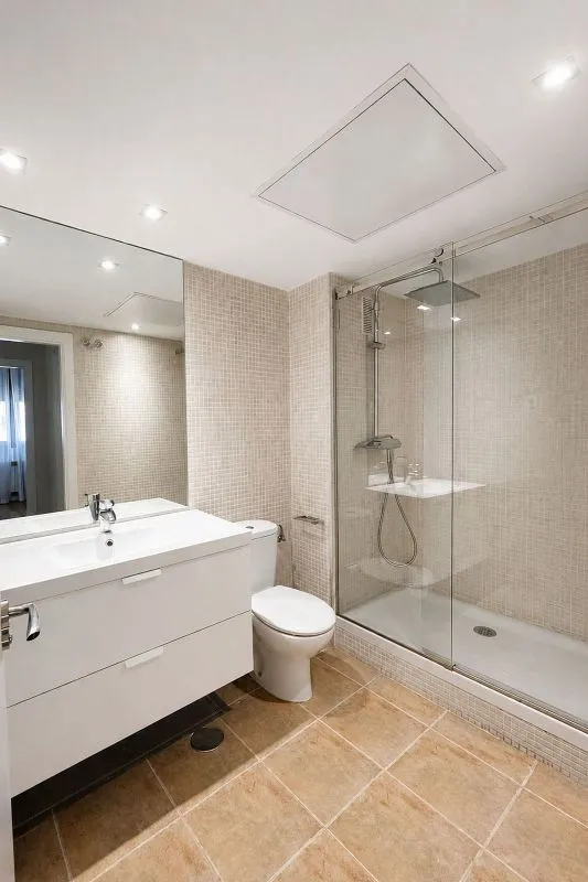 Vannitoad - Bright Apartment with Pool in Sanchinarro