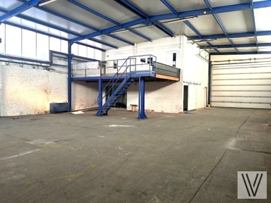 Pièces - Magasin Central à Izegem avec Appartement