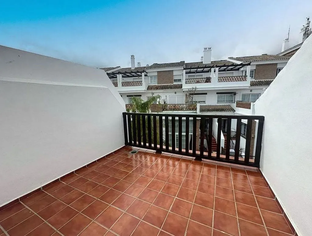 Rõdu - Terraced House with Pool in Lauro Golf